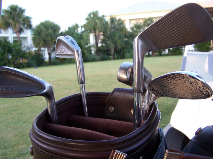 golf-clubs-bag Set of golf clubs in a golf bag
